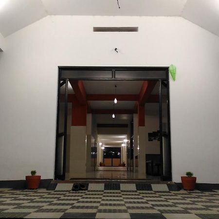Dhoni Castle Hotel Palakkad Buitenkant foto